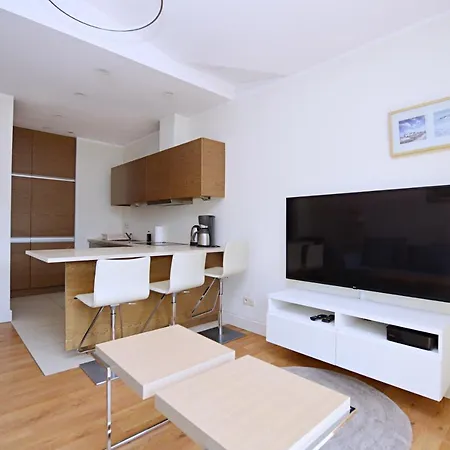 Victus Apartamenty, Faro アパート ソポト