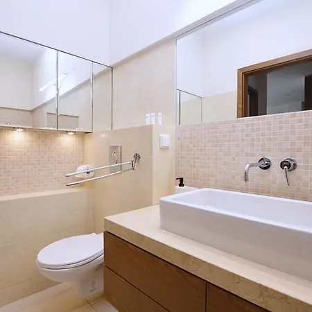 Victus Apartamenty, Faro アパート ソポト